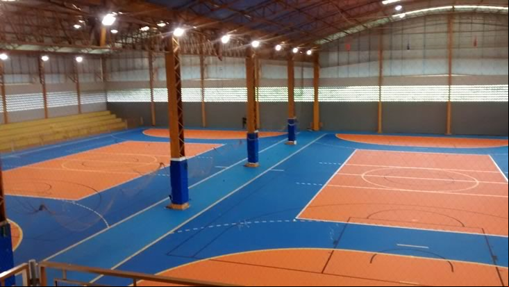 Quadras poliesportivas em Porto Alegre e Florianópolis